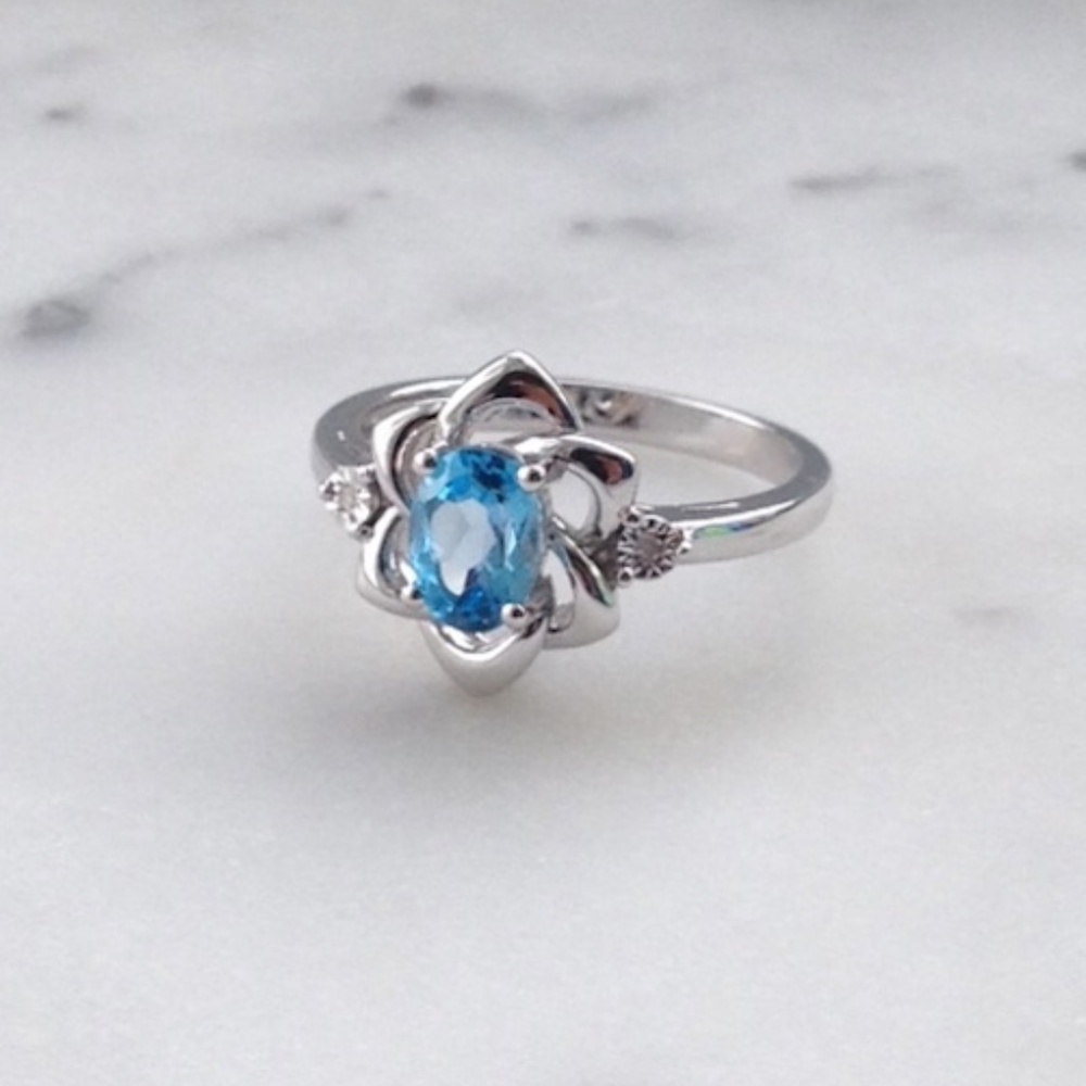 Genuine Diamond Blue Topaz Oval Cut Ring - Picture 2 of 3